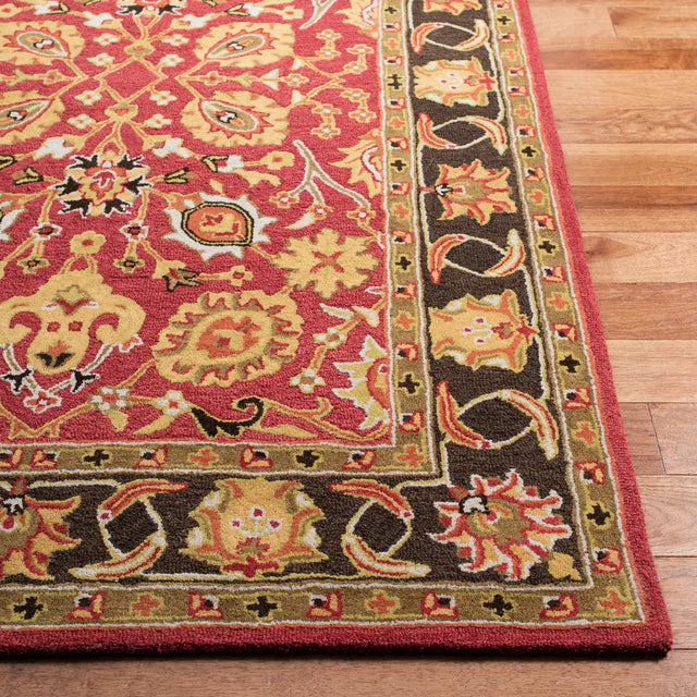 Safavieh Heritage 4'-0" x 6'-0" Rug in Red / Gold
