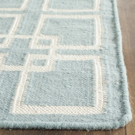 Safavieh Martha Stewart 2'-3" x 9'-0" Rug in Geyser Blue