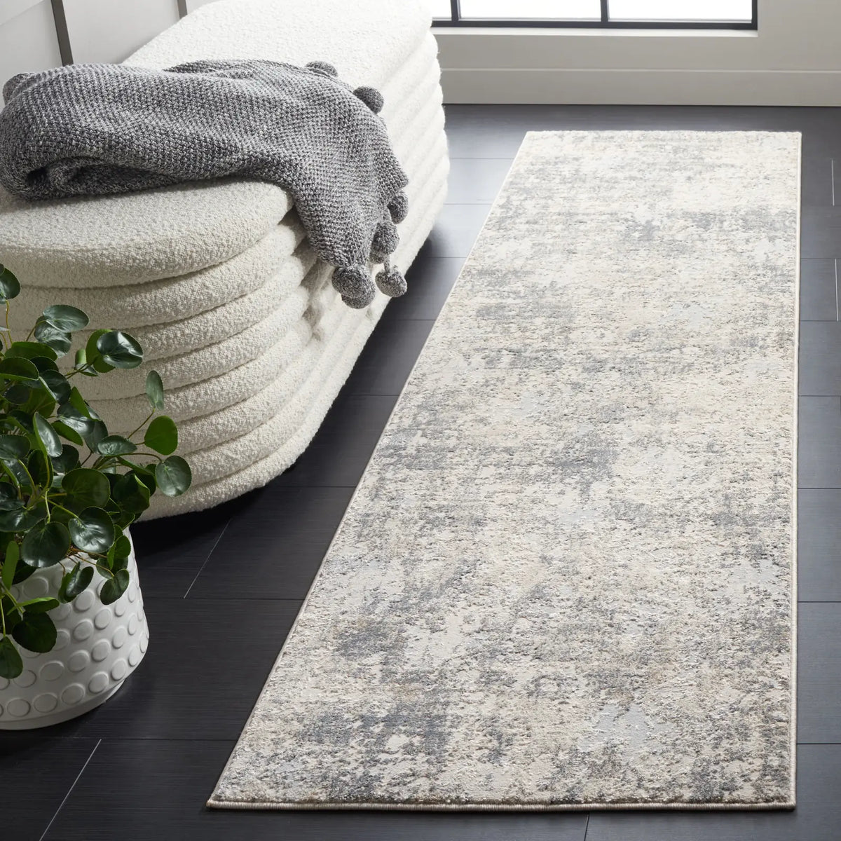 Safavieh Continental 2'-2" x 8'-0" Rug in Light Beige / Dark Grey