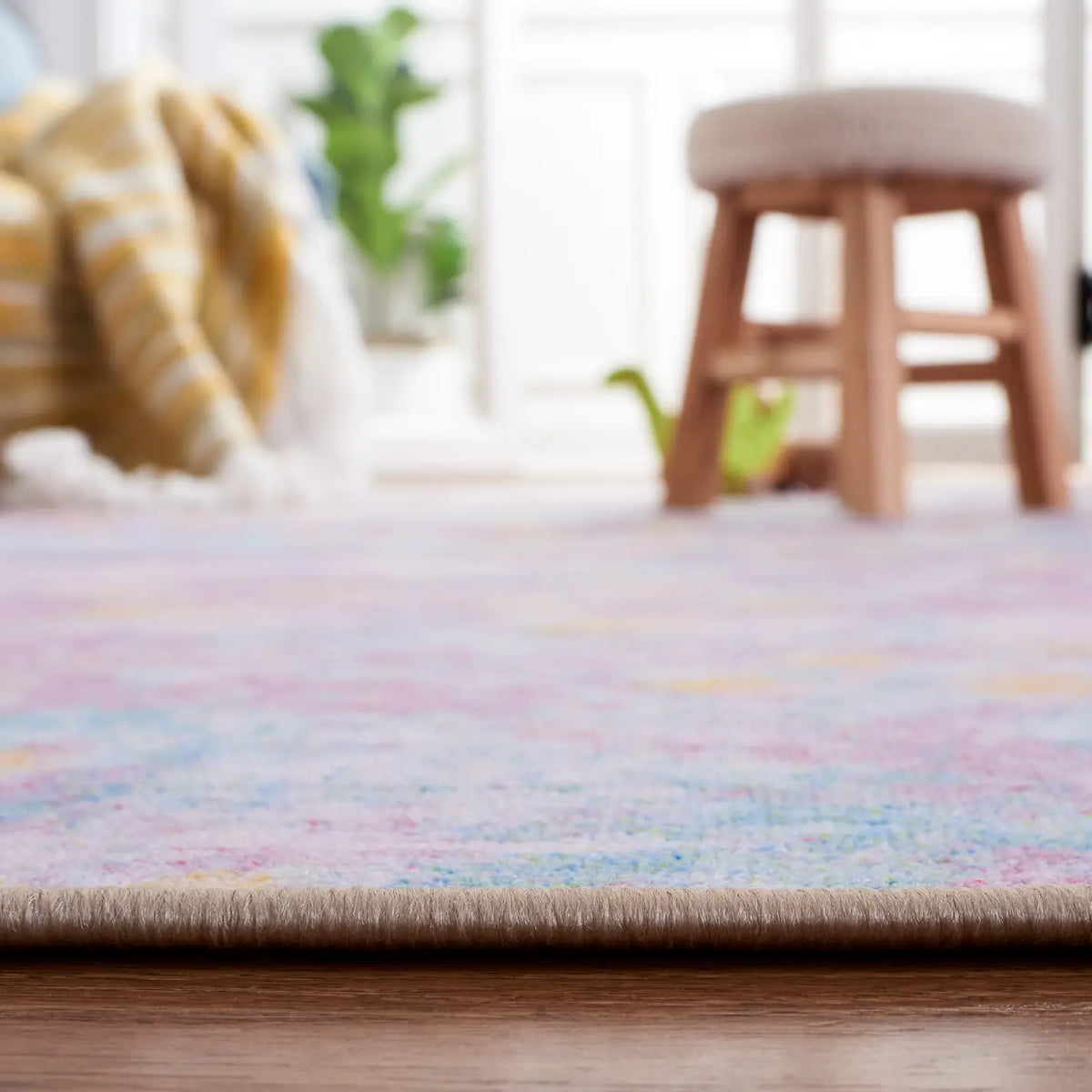 Safavieh Kids Playhouse 200 4'-4" x 6'-0" Rug in Purple / Light Blue