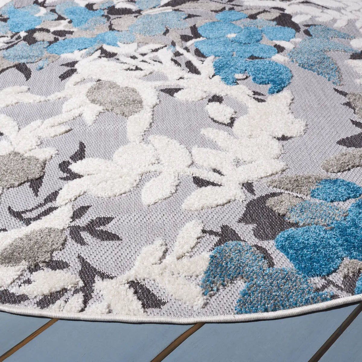 Safavieh Cabana 6'-7" x 6'-7" Rug in Beige / Blue