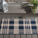 Safavieh Courtyard 2'-0" x 3'-7" Rug in Navy / Beige