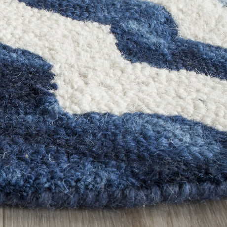 Safavieh Dip Dye 7'-0" x 7'-0" Rug in Navy / Ivory