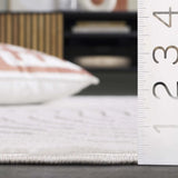Safavieh Selena 4'-0" x 6'-0" Rug in Ivory