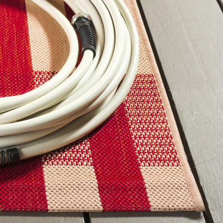 Safavieh Courtyard 8'-0" x 11'-0" Rug in Red / Bone