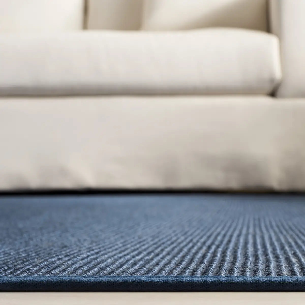 Safavieh Martha Stewart 8'-0" x 10'-0" Rug in Blue
