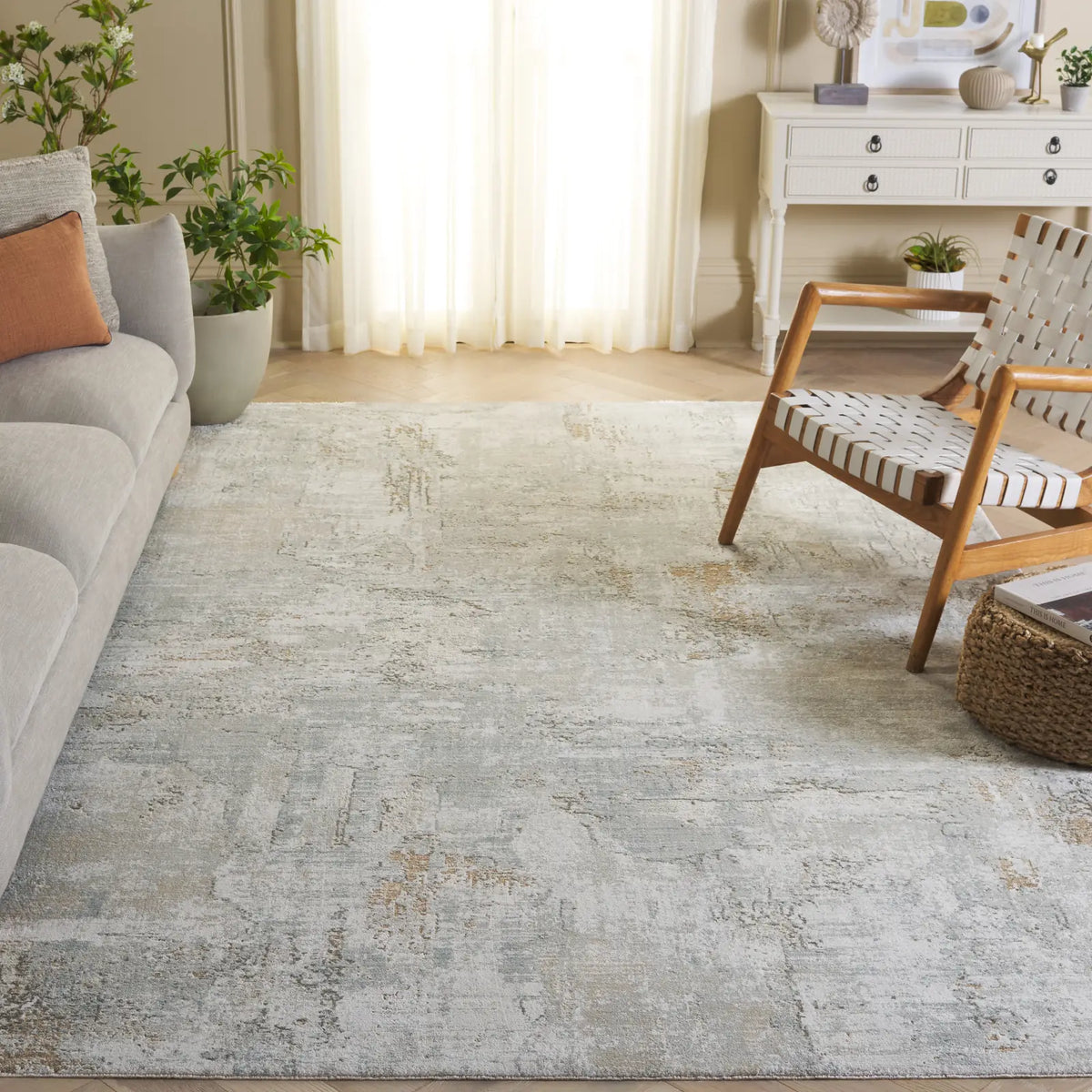 Safavieh Tulip 8'-0" x 10'-0" Rug in Grey / Beige