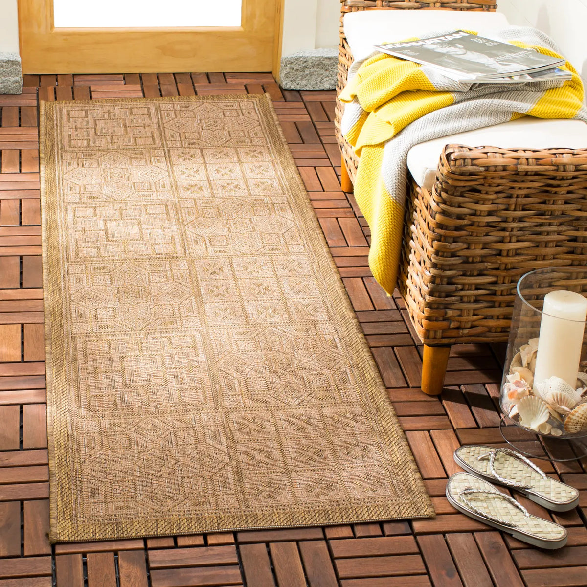 Safavieh Courtyard 2'-3" x 10'-0" Rug in Gold / Natural