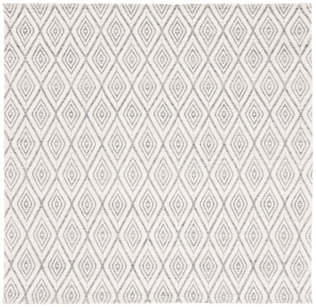 Safavieh Marbella 6'-0" x 6'-0" Rug in Grey / Ivory