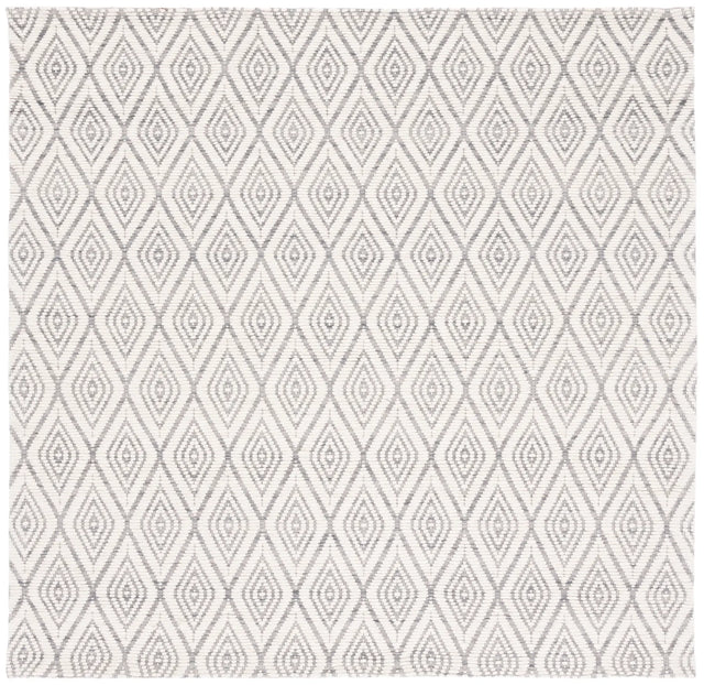 Safavieh Marbella 6'-0" x 6'-0" Rug in Grey / Ivory