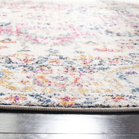 Safavieh Madison 5'-3" x 5'-3" Rug in Fuchsia / Ivory