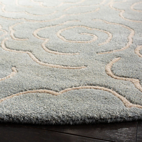 Safavieh Soho 6'-0" x 6'-0" Rug in Soft Lt. Blue / Ivory