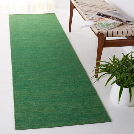 Safavieh Kilim 2'-3" x 9'-0" Rug in Green