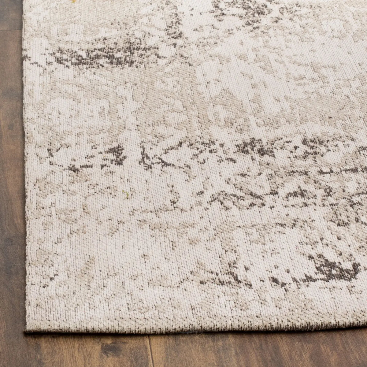 Safavieh Classic Vintage 5'-0" x 8'-0" Rug in Anthracite