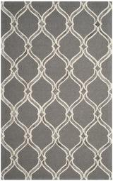 Safavieh Manchester 5'-0" x 8'-0" Rug in Dark Grey / Ivory