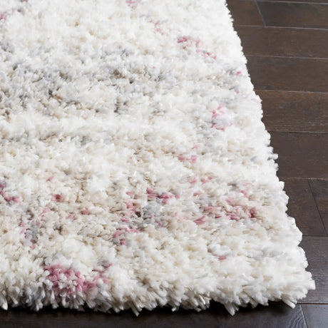 Safavieh Fontana Shag  800 4'-0" x 6'-0" Rug in Pink / Ivory