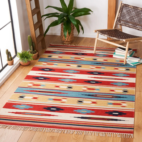 Safavieh Kilim 4'-0" x 6'-0" Rug in Beige / Red