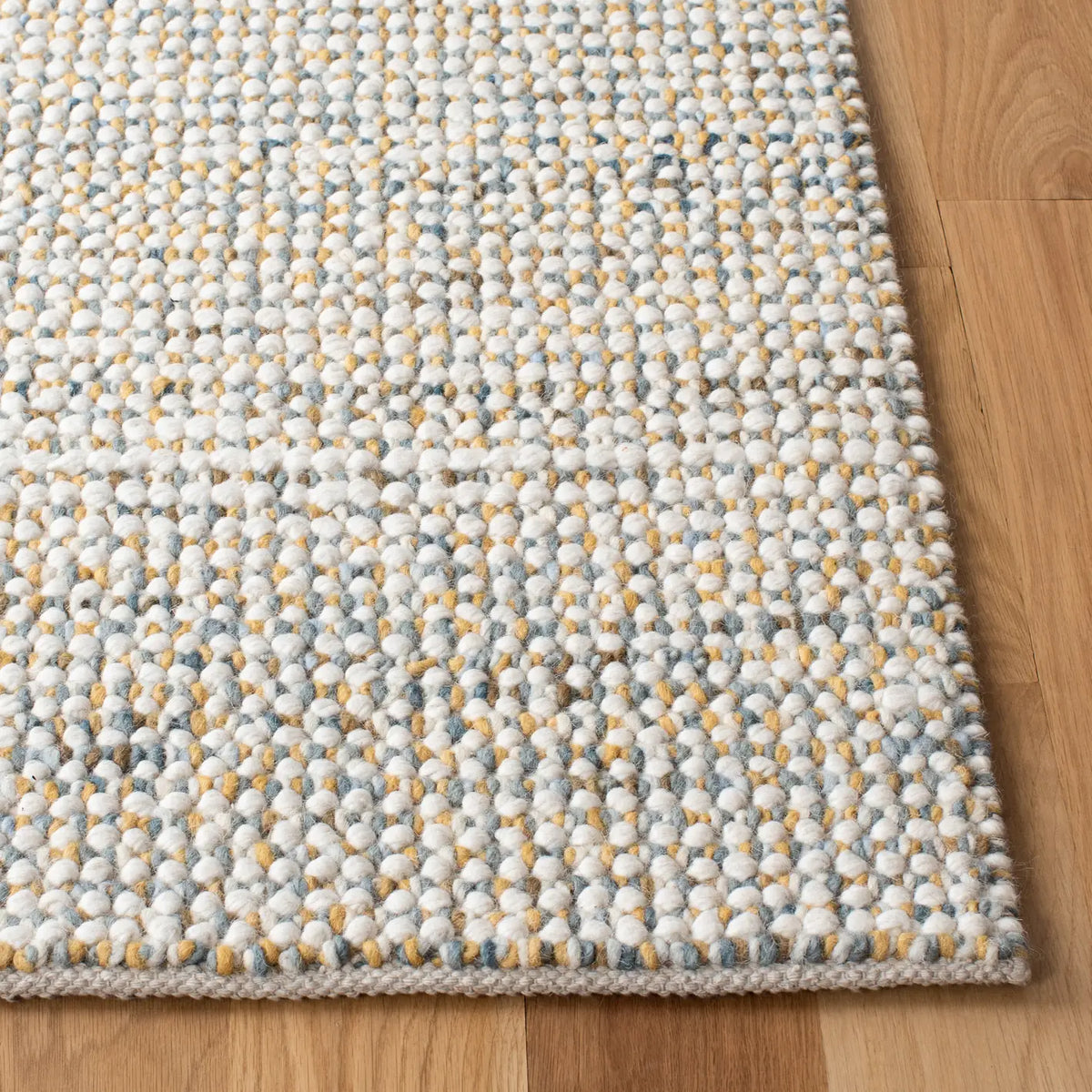 Safavieh Vermont 4'-0" x 6'-0" Rug in Dark Gold / Blue