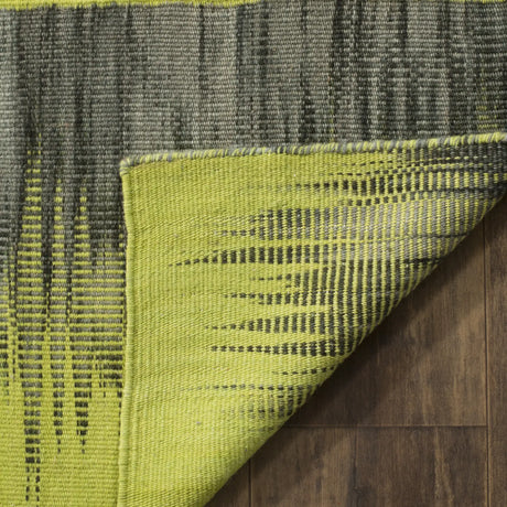 Safavieh Kilim 5'-0" x 8'-0" Rug in Green / Charcoal