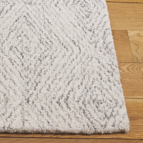 Safavieh Ebony 4'-0" x 6'-0" Rug in Grey / Ivory