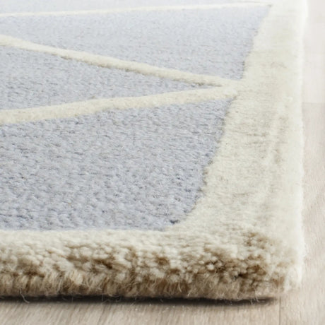 Safavieh Cambridge 5'-0" x 8'-0" Rug in Light Blue / Ivory