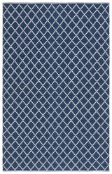 Safavieh Montauk 4'-0" x 6'-0" Rug in Navy / Ivory