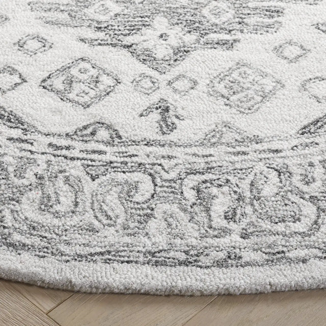 Safavieh Ebony 6'-0" x 6'-0" Rug in Ivory / Grey