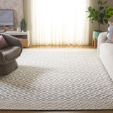 Safavieh Marbella 6'-0" x 9'-0" Rug in Blue / Ivory