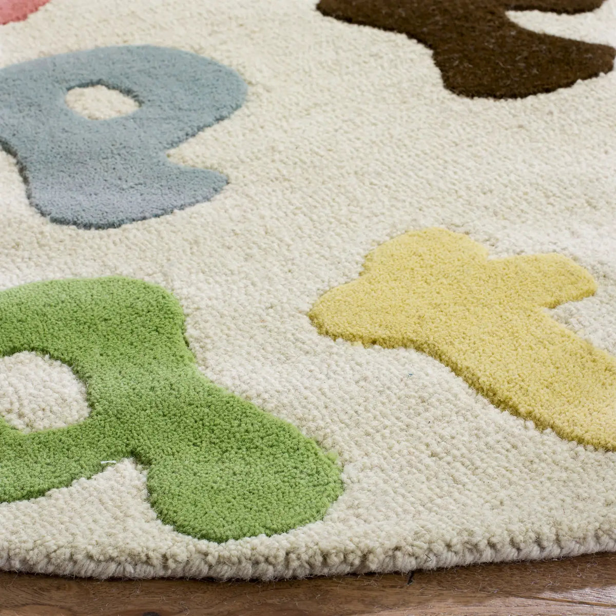 Safavieh Safavieh Kids 6'-0" x 6'-0" Rug in Ivory / Multi