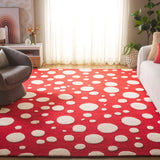 Safavieh Cambridge 6'-0" x 9'-0" Rug in Red / Ivory