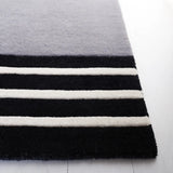 Safavieh Rodeo Drive 4'-0" x 6'-0" Rug in Pink / Ivory