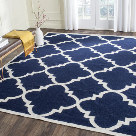 Safavieh Dhurries 10'-0" x 14'-0" Rug in Navy / Ivory