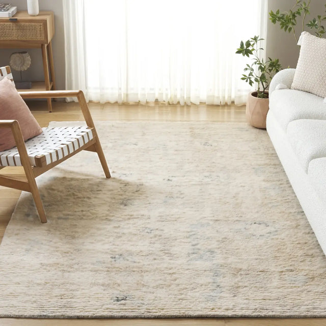 Safavieh Tribeca 6'-0" x 9'-0" Rug in Light Blue / Beige