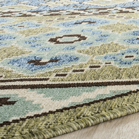Safavieh Veranda 6'-7" x 6'-7" Rug in Green / Blue
