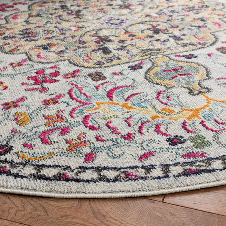 Safavieh Madison 5'-0" x 5'-0" Rug in Grey / Gold