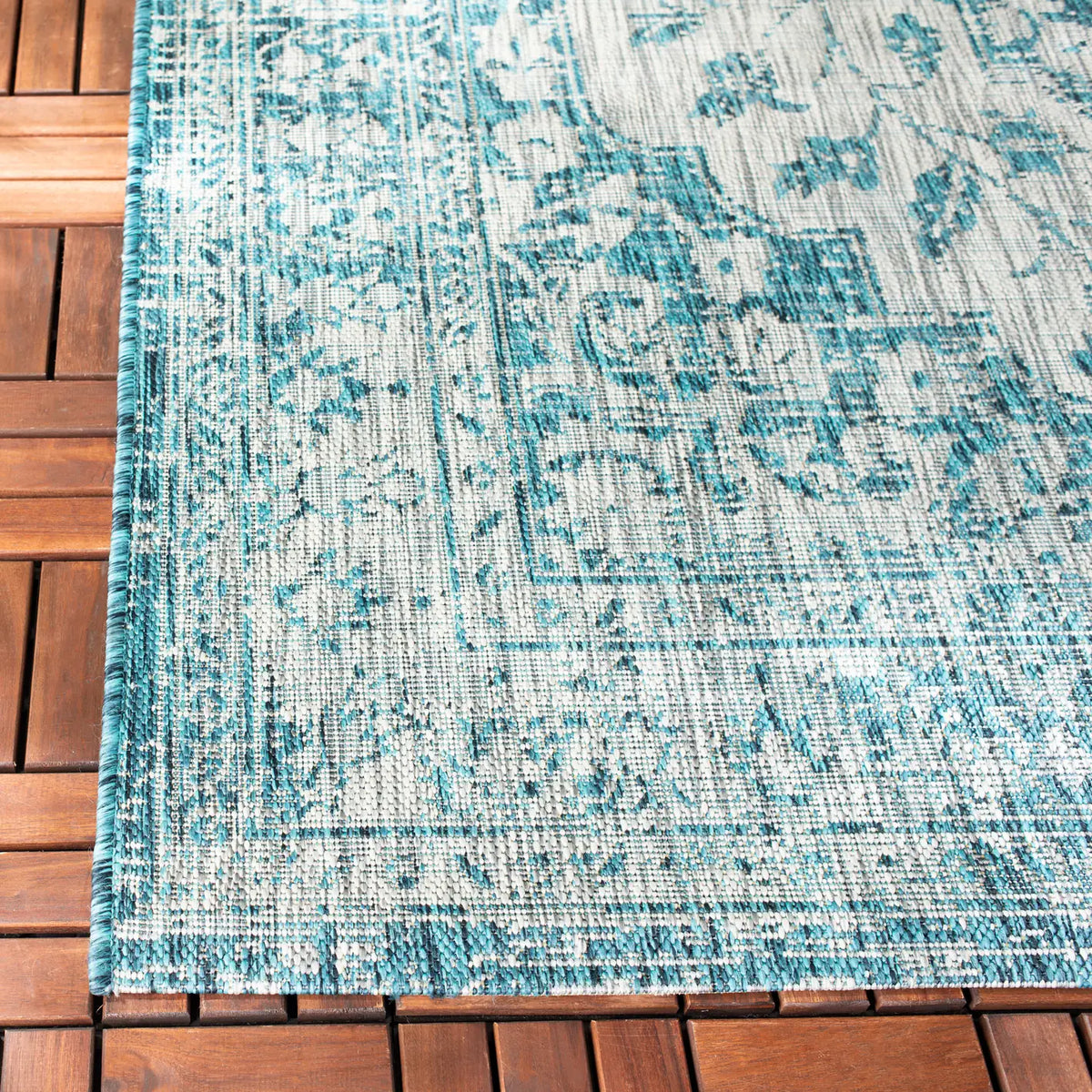 Safavieh Courtyard 4'-0" x 5'-7" Rug in Grey / Blue