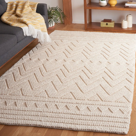 Safavieh Natura 4'-0" x 6'-0" Rug in Beige