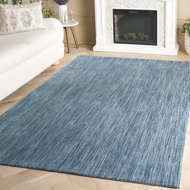 Safavieh Mabel 4'-0" x 6'-0" Rug in Blue / Ivory