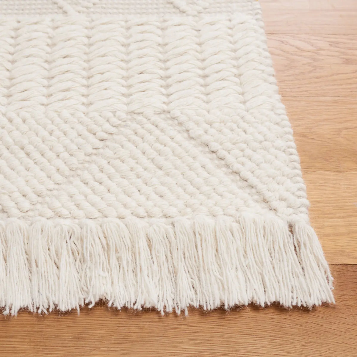 Safavieh Natura 4'-0" x 6'-0" Rug in Ivory / Grey