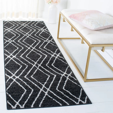 Safavieh Adirondack 2'-6" x 8'-0" Rug in Black / Light Grey