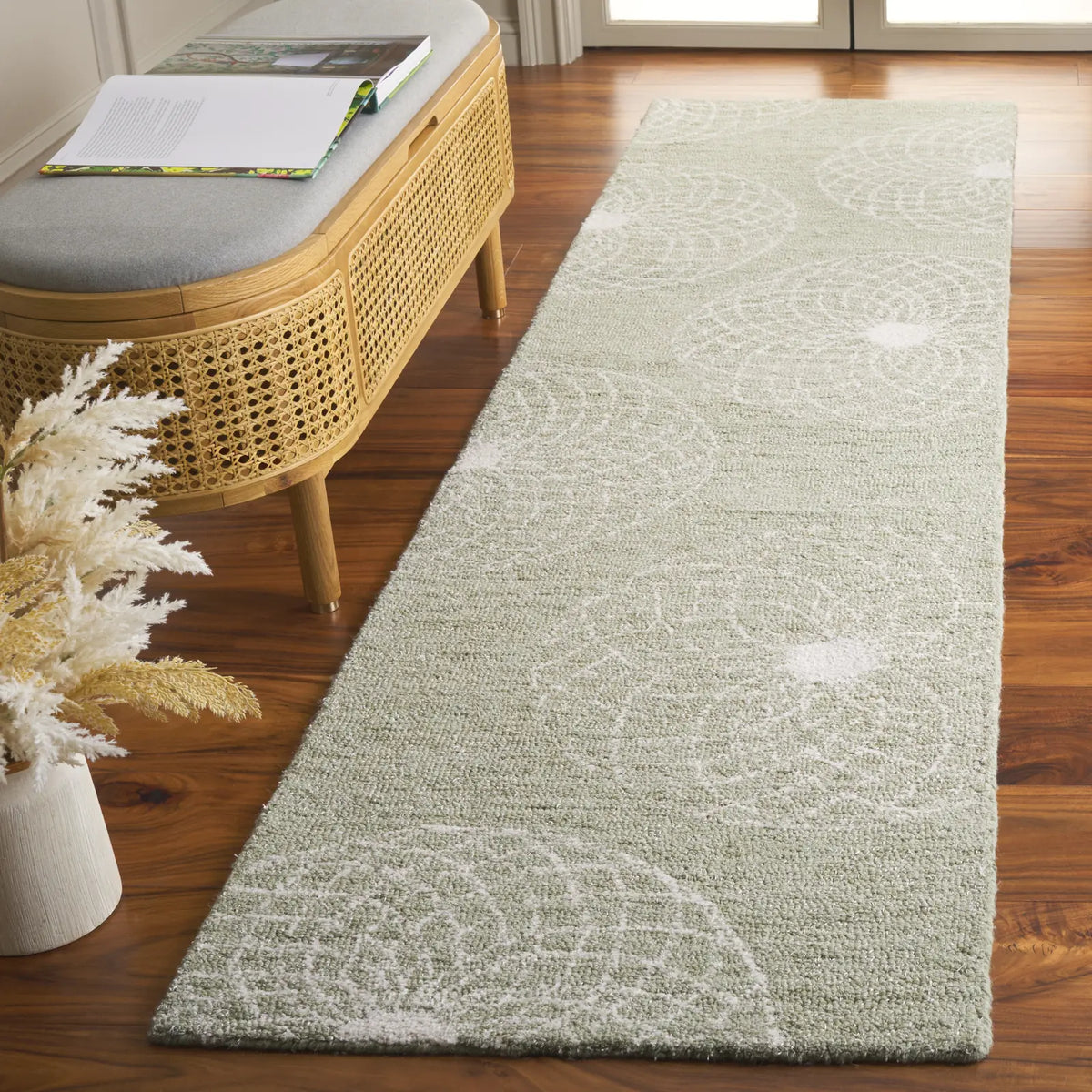 Safavieh Ebony 2'-3" x 9'-0" Rug in Sage / Ivory