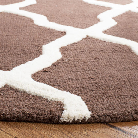 Safavieh Cambridge 6'-0" x 6'-0" Rug in Dark Brown / Ivory