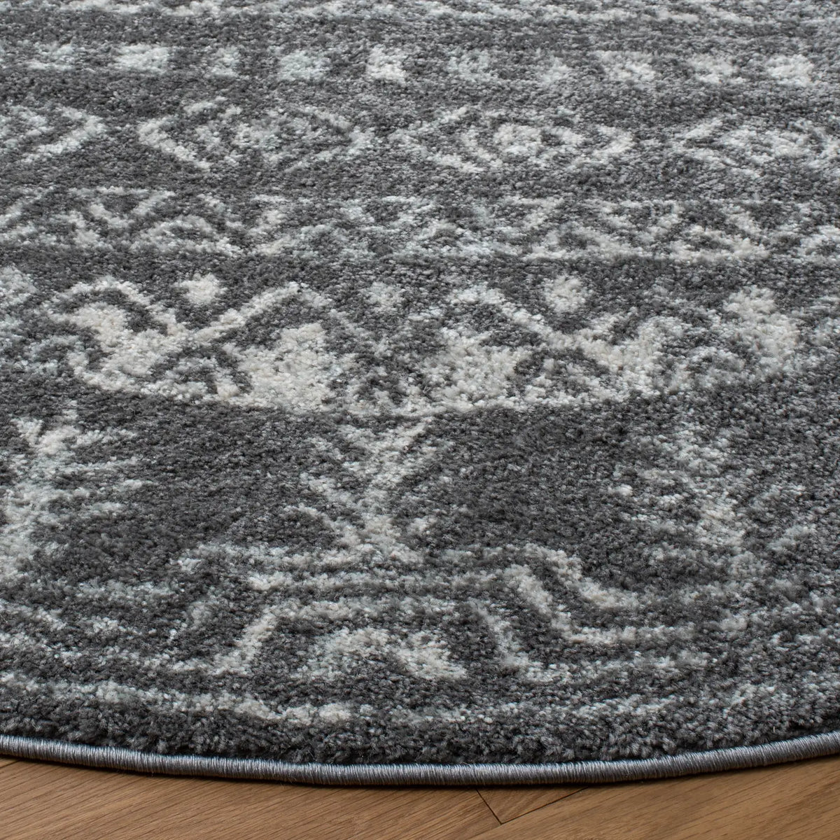 Safavieh Tulum 6'-7" x 6'-7" Rug in Dark Grey / Ivory
