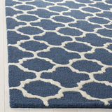 Safavieh Cambridge 4'-0" x 6'-0" Rug in Navy / Ivory