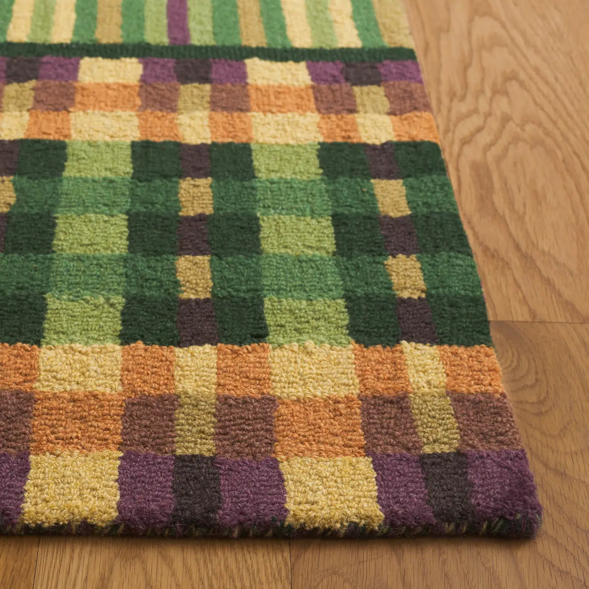 Safavieh Metro 4'-0" x 6'-0" Rug in Green / Gold