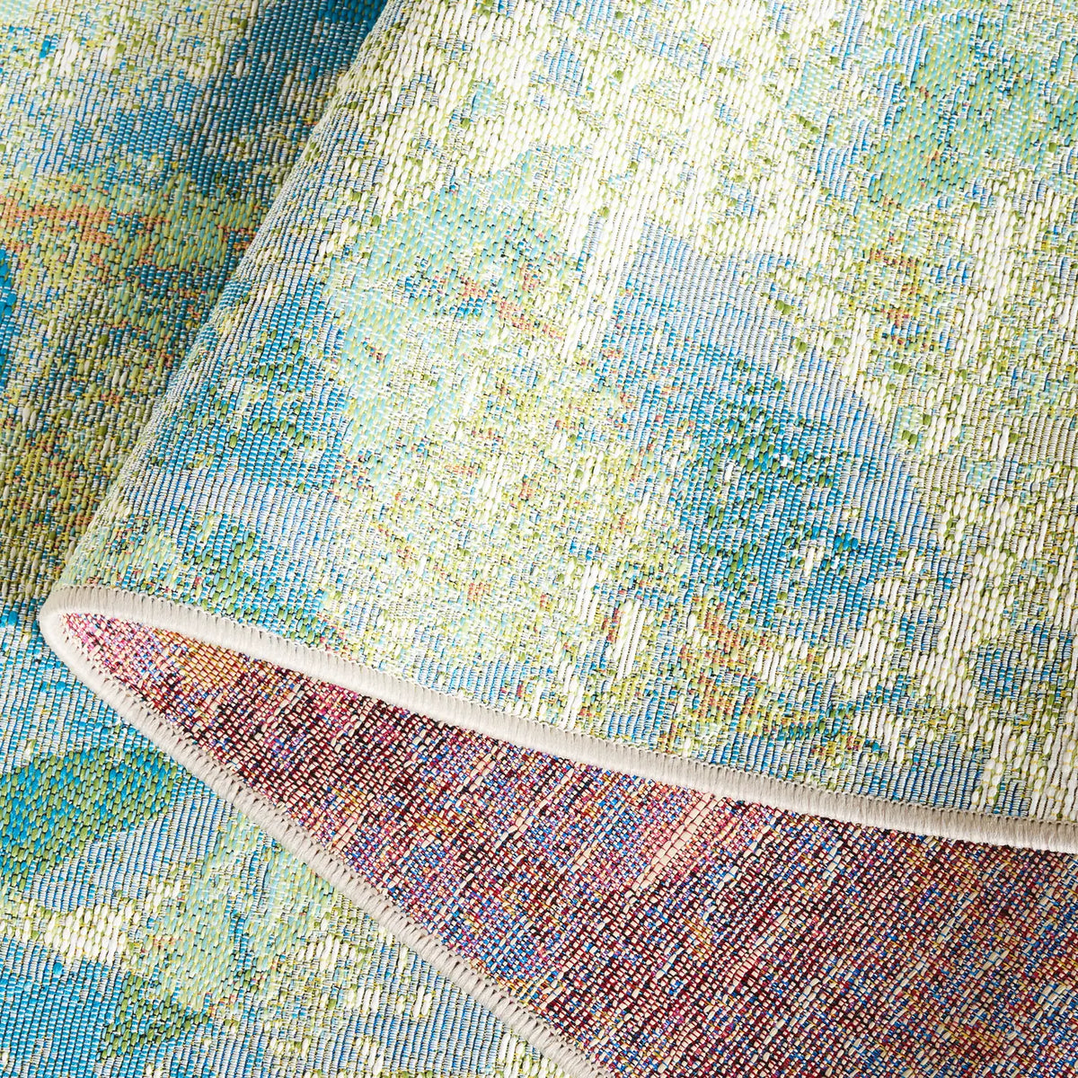 Safavieh Barbados 500 4'-0" x 6'-0" Rug in Blue / Ivory