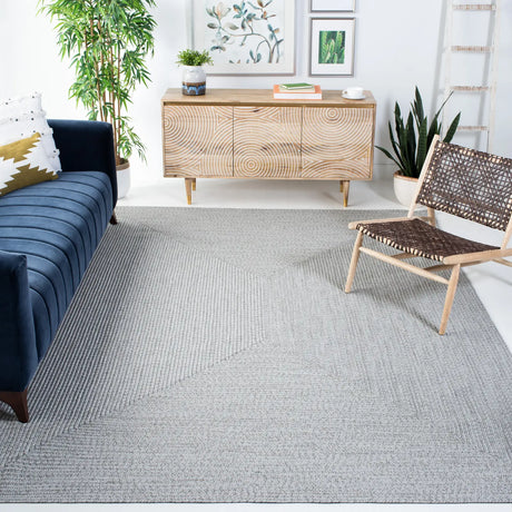 Safavieh Braided 10'-0" x 14'-0" Rug in Silver / Grey