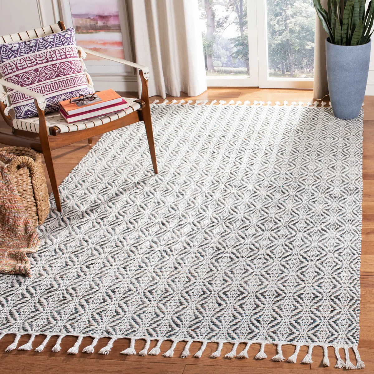 Safavieh Natura 5'-0" x 8'-0" Rug in Charcoal