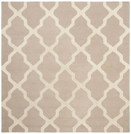 Safavieh Cambridge 6'-0" x 6'-0" Rug in Beige / Ivory