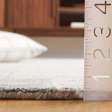 Safavieh Restoration Vintage 4'-0" x 6'-0" Rug in Grey / Beige
